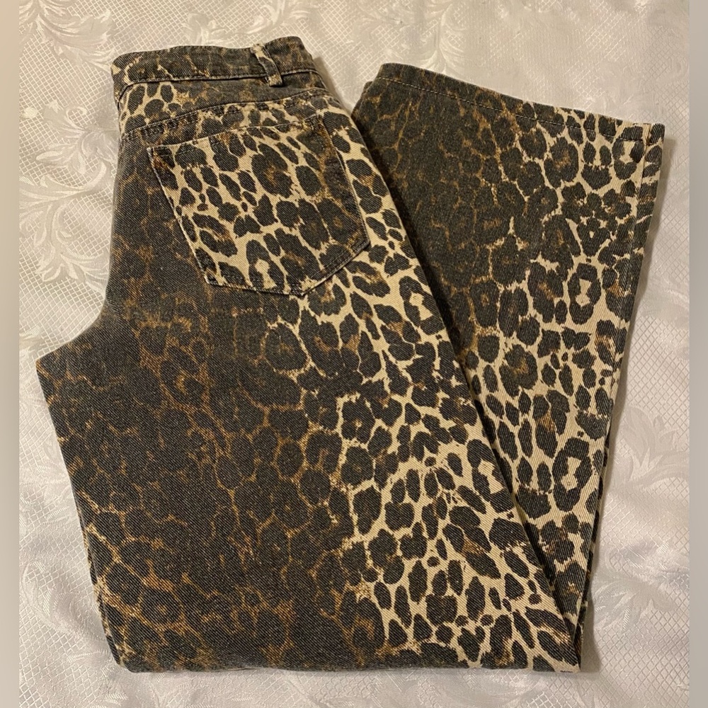 Leopard/Animal Print Women's Denim Jeans. Size XS